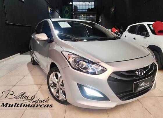 HYUNDAI I30 2.0 MPI 16V GASOLINA 4P AUTOMÁTICO HYUNDAI I30 2.0 MPI 16V GASOLINA 4P AUTOMÁTICO
